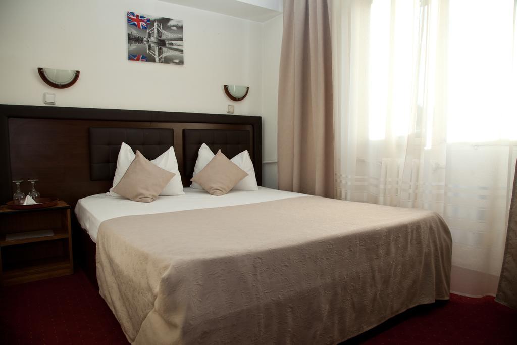 Hotel Metropol Pitesti Room photo