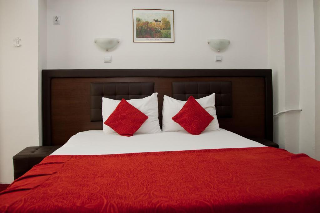 Hotel Metropol Pitesti Exterior photo